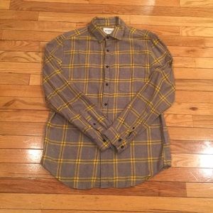 GOODFELLOW & CO PLAID BUTTON DOWN SHIRT